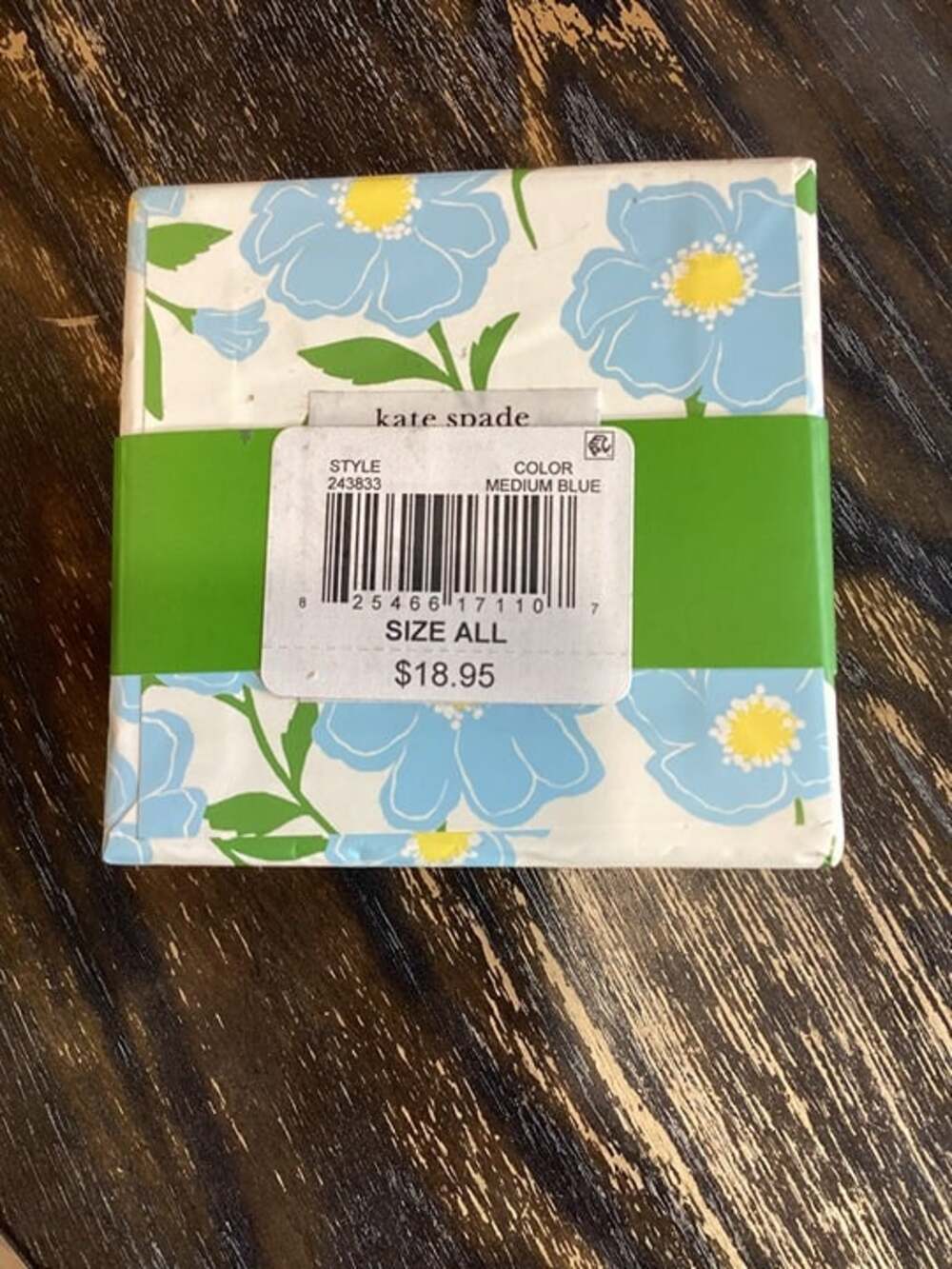 Kate Spade Notecube with Pen - Picture 3 of 3